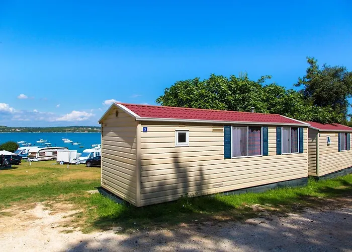 Arena Tasalera Mobile Homes 2* 프레멘투라