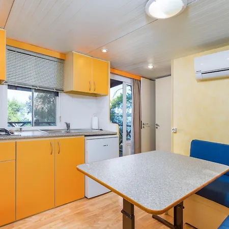 Kompleks wypoczynkowy Arena Tasalera Mobile Homes 2*