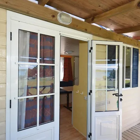 Arena Tasalera Mobile Homes Tatil parkı 2*